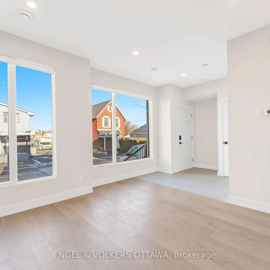 A - 130 CARILLON STREET - Photo 1