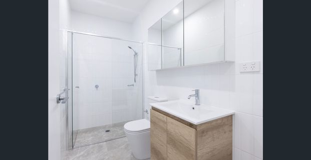 One bedroom apartment including parking - Photo 1