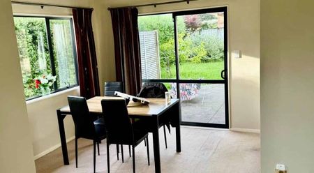 Family Home in good school zone - Photo 5