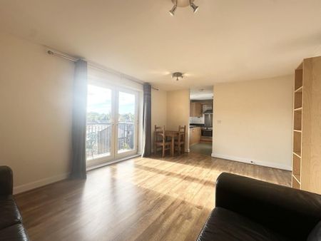 2 bedroom flat to rent - Photo 2