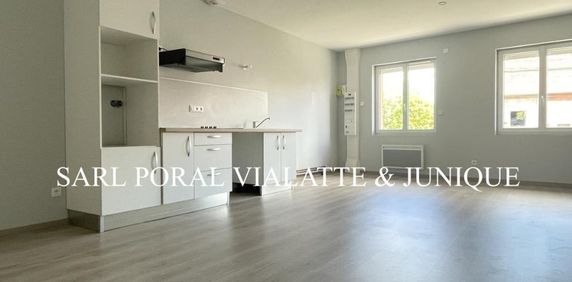 LOCATION T2 - PRIAY - LES CARRONNIERES - Photo 2