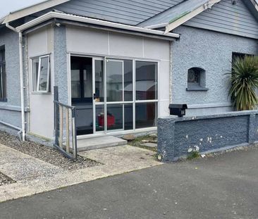 Three Bedroom Saint Kilda - Photo 1