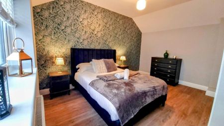 4 bedroom townhouse to rent - Photo 5