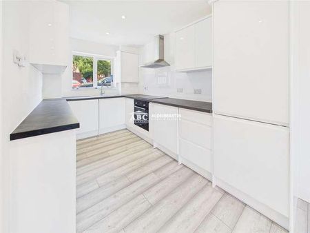 Britten Close, Elstree, Borehamwood, WD6 - Photo 4
