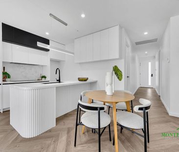 Stylish 4-Bedroom Home in Prime Location! - Photo 4