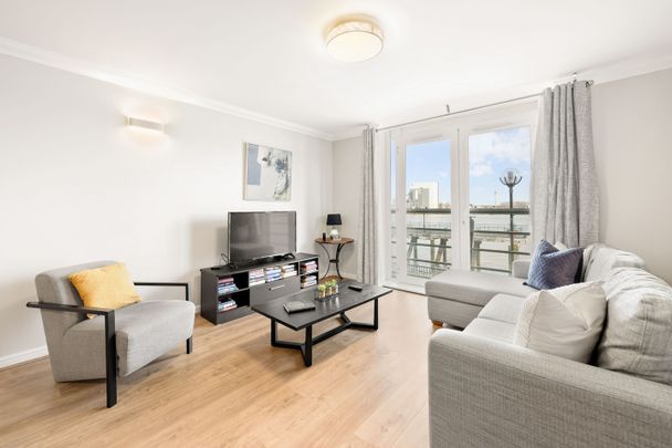 2 Bed Flat, Millennium Drive, E14 - Photo 1