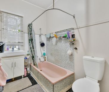 53 Vogel Road, Brassall QLD 4305 - House For Rent | Domain - Photo 4