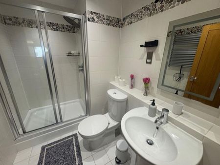 2 bedroom flat to rent - Photo 3