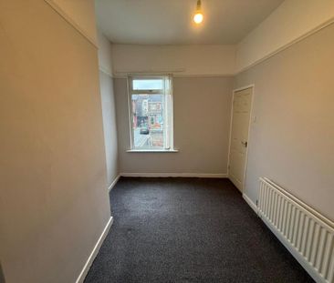 2 bedroom end of terrace house to rent - Photo 3