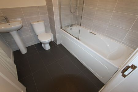 2 Bedroom Property To Rent - Photo 3