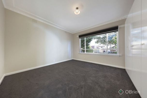 6 Sumersett Avenue Oakleigh South VIC - Photo 1