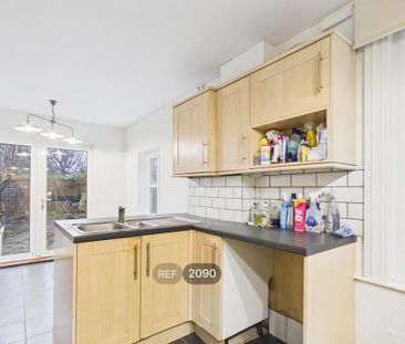 3 bedroom terraced house to rent - Photo 3