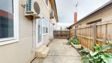 Quiet, Comfortable and Conveniently Located - Photo 5