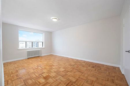 Pharmacy Apartments - Photo 4