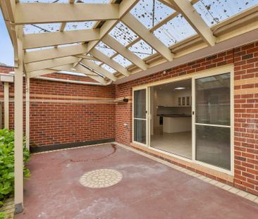 24 Roslyn Road, Belmont - Photo 4