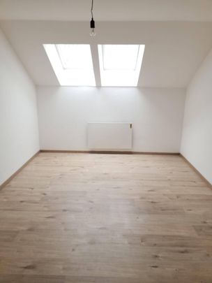 Gut aufgeteilte 1-Zimmerwohnung im Dachgeschoss - Photo 1