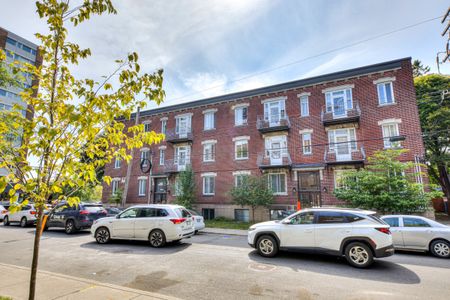 3416 Avenue Patricia, #9 - Photo 4