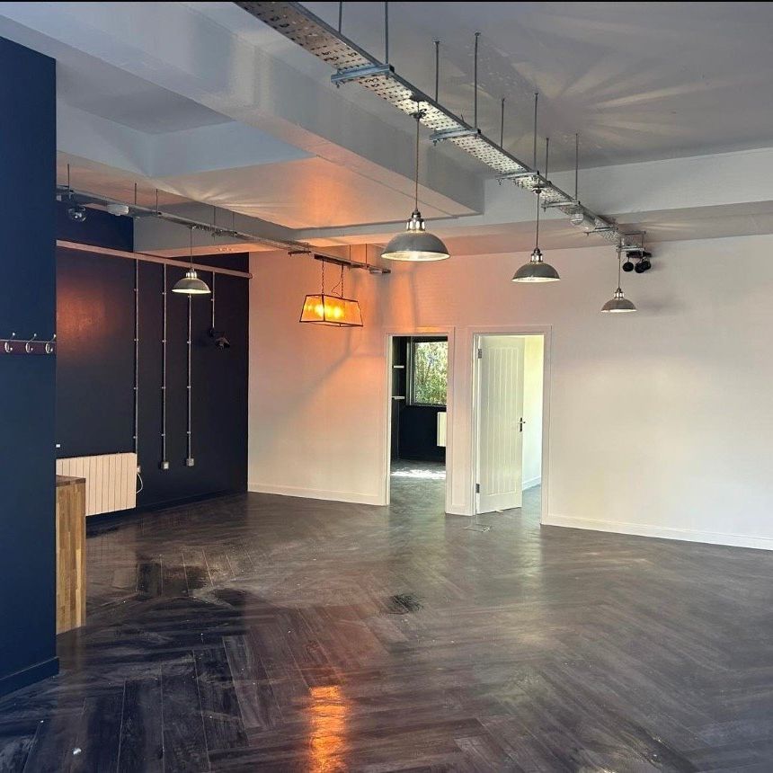 2 Bed Flat, Conway Street, BN3 - Photo 1
