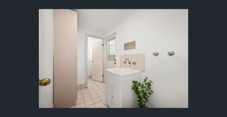 Convenient Living in the Heart of Magill - Photo 5