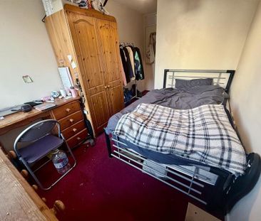 4 bedroom flat to rent - Photo 5