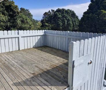 25 Cook St, Marfell, New Plymouth - Photo 2
