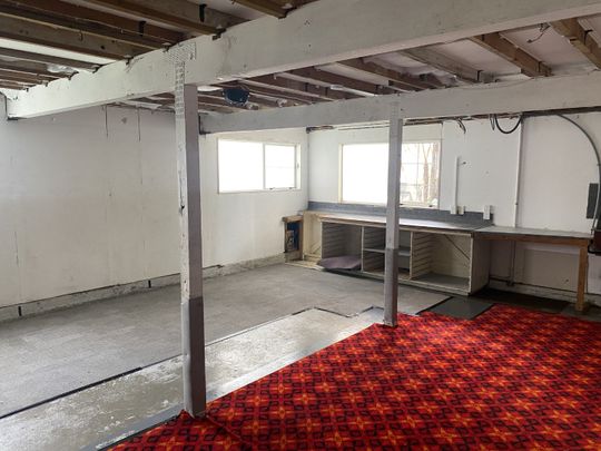 3 Bedroom home in Belmont - Photo 1