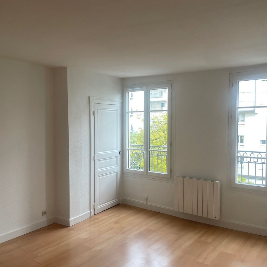 Appartement de type studio/ deux pièces, refait à neuf. - Photo 1