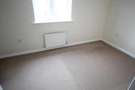 4 bedroom terraced house to rent - Photo 4
