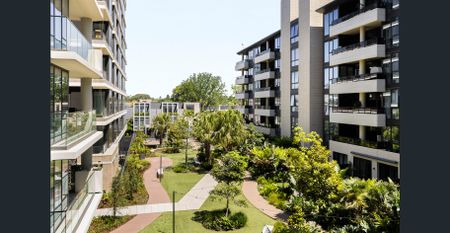 Chic One-Bedroom Apartment with Study and Exceptional Resident Perks - Photo 2