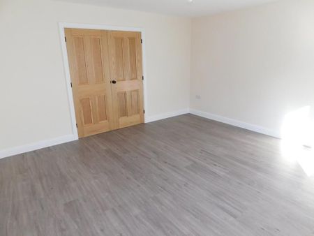 3 bedroom terraced house to rent - Photo 2