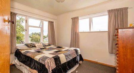 WESTPORT - 3 BEDROOMS - Photo 3