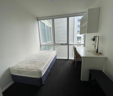 STUDENT ACCOMMODATION - FULLY FURNISHED IN THE HEART OF HAWTHORN - Photo 1