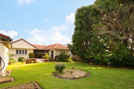 21 St Achs Street, Nudgee QLD 4014 - House For Rent | Domain - Photo 4