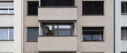 Living in a prime location - Photo 1