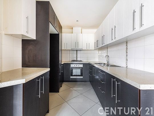 Leased - One Bedroom Apartment in Dandenong - Photo 1