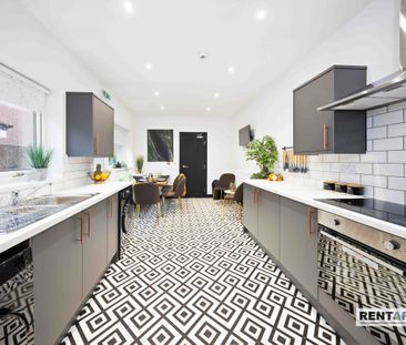 Manor Court Road, Nuneaton, CV11 5HG - Photo 5