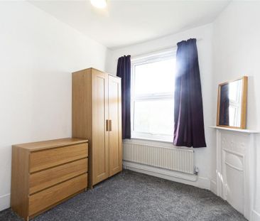 4 bedroom terraced house to rent - Photo 4