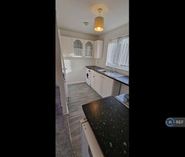 2 bedroom end of terrace house to rent - Photo 3