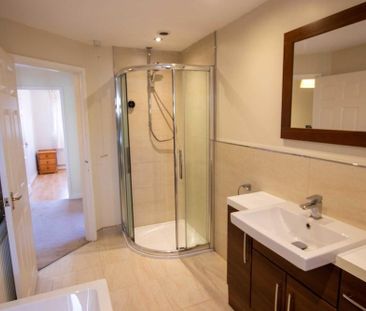 3 bedroom semi-detached house to rent - Photo 5