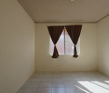 TIDY THREE BEDROOM UNIT IN FAIRFIELD - Photo 5