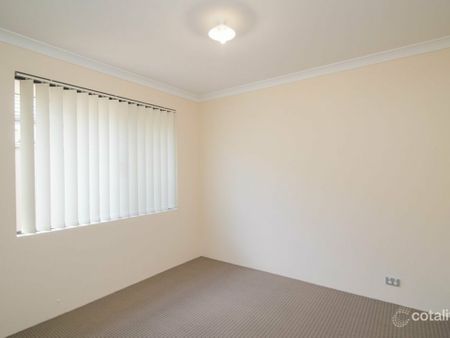 BREAK LEASE - Modern Family Comfort in a Prime Southern River Location - Photo 5