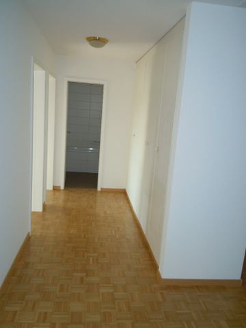 "Living without a deposit - Welcome home...." - Photo 4