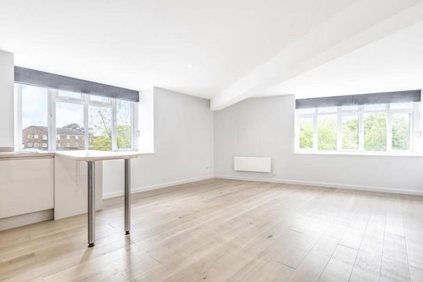 3 bedroom apartment to rent - Photo 1