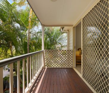 Centrally Located townhouse - Photo 1