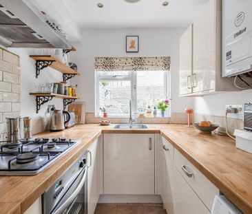 2 bedroom terraced house to rent - Photo 2