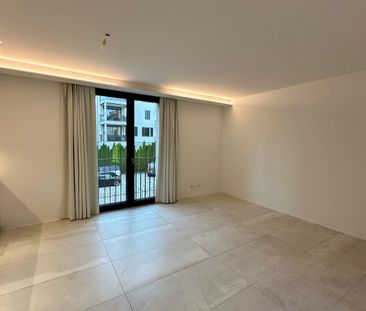 MODERNO ED ELEGANTE APPARTAMENTO - Photo 2