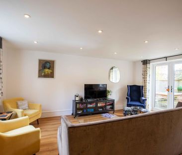 2 bedroom semi-detached house to rent - Photo 1