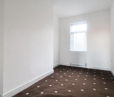 4 bedroom flat to rent - Photo 5