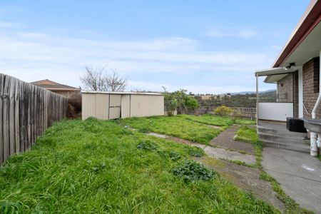 Practical Family Home - Photo 2