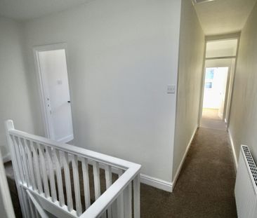 Terraced House to rent on - Photo 1